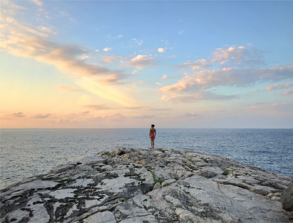 Luminary-Inspiration-woman-Mediterranean-Ocean